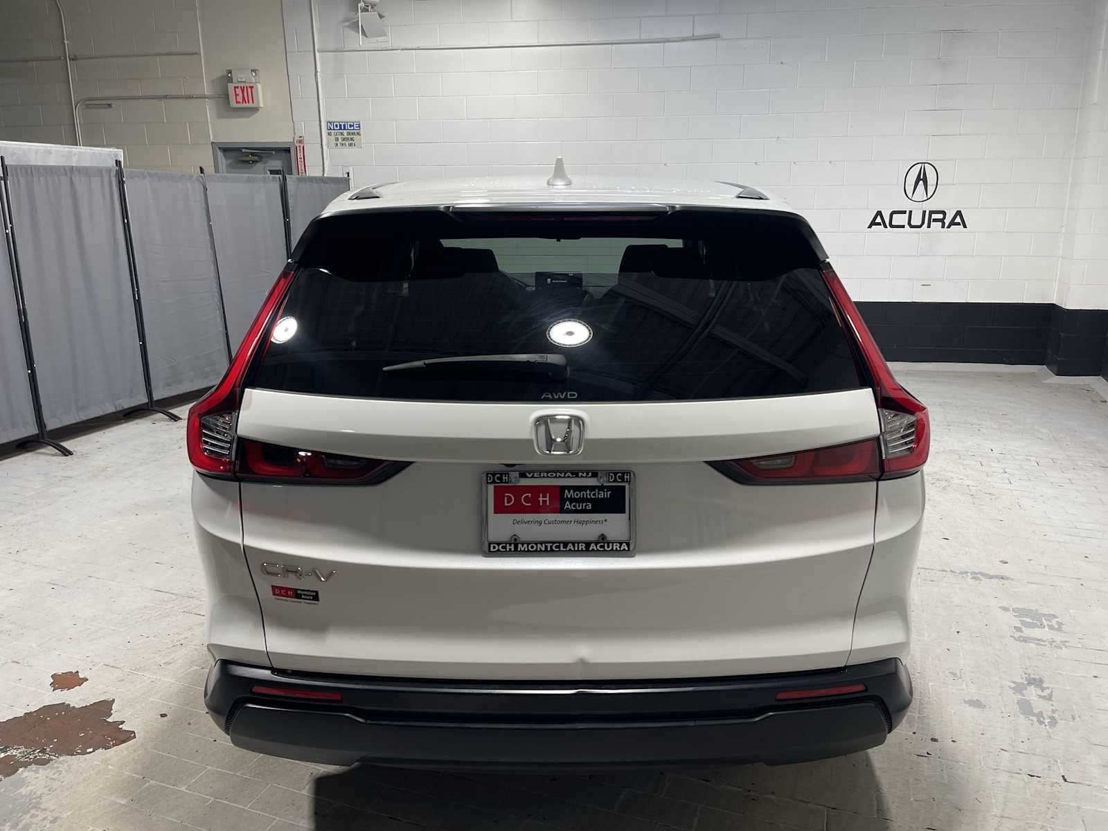 Used 2024 Platinum White Pearl Honda EX image 5