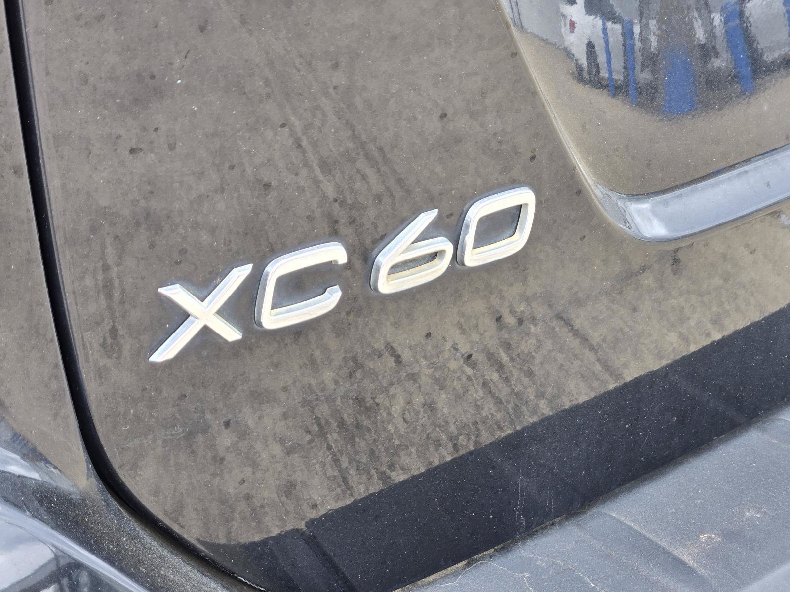Used 2013 Black Stone Volvo 3.2 image 3