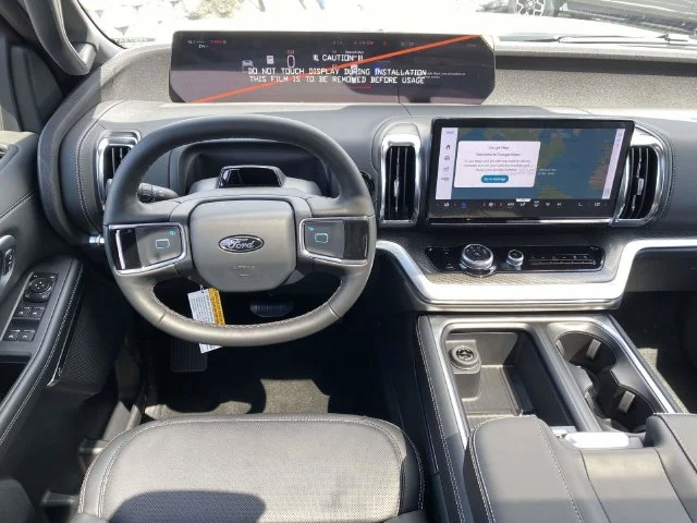 New 2026 Star White Metallic Tri-Coat Ford Platinum image 8