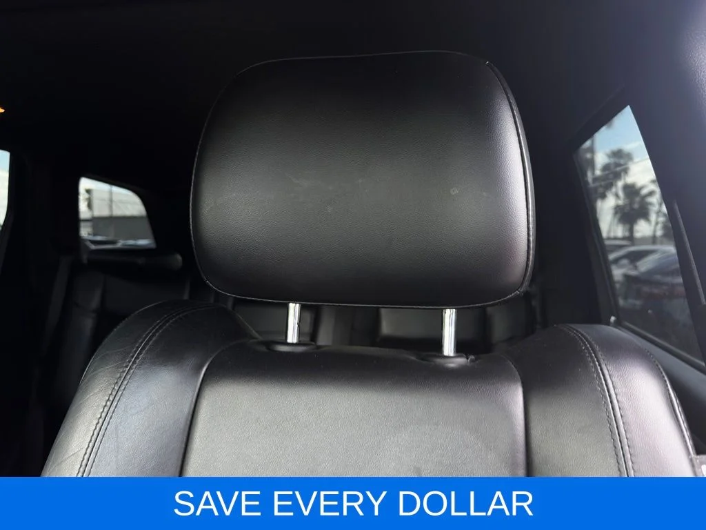 Used 2019 White Jeep Altitude image 9