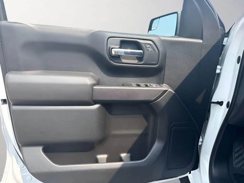 Used 2023 Summit White Chevrolet Custom image 23