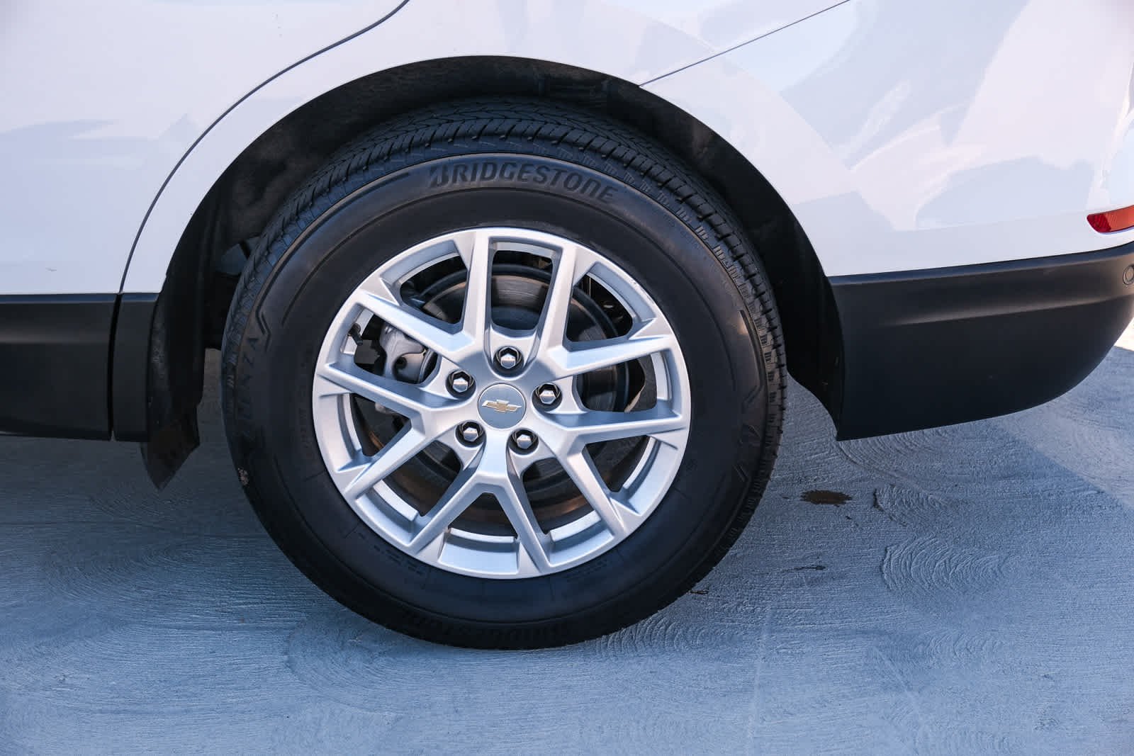 2024 Chevrolet Equinox LT - Photo 9