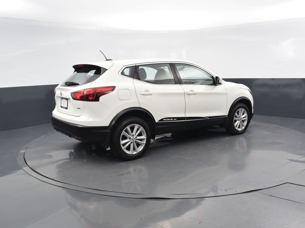 2017 NISSAN ROGUE SPORT - Image 5