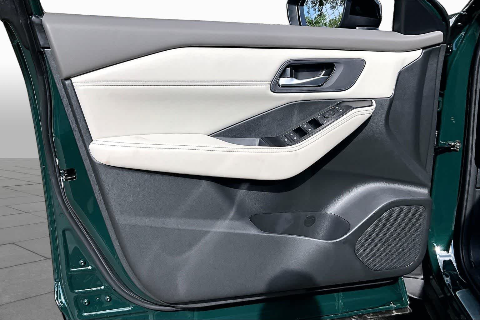 New 2026 Obsidian Green Pearl Nissan Dark Armor image 16