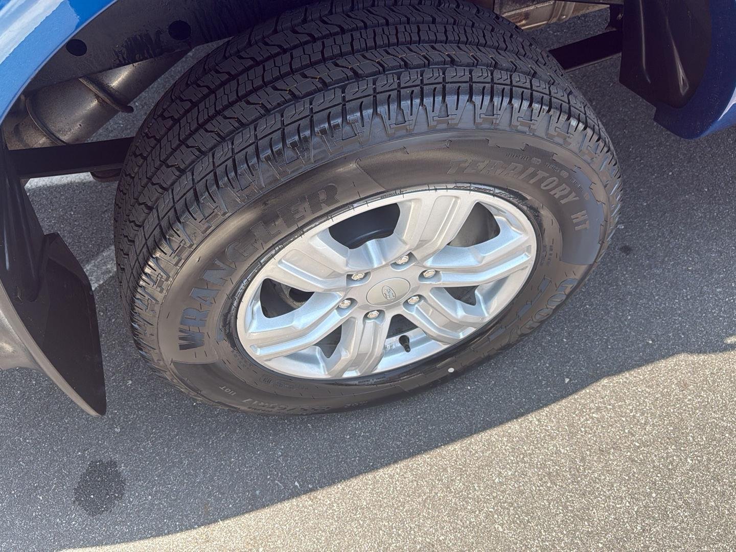 Used 2019  FORD  image 21
