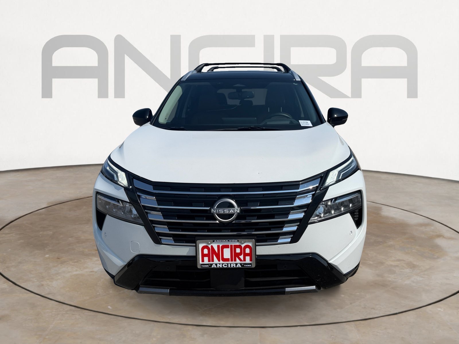 Used 2025 Everest White Pearl/Super Black Nissan Platinum image 5