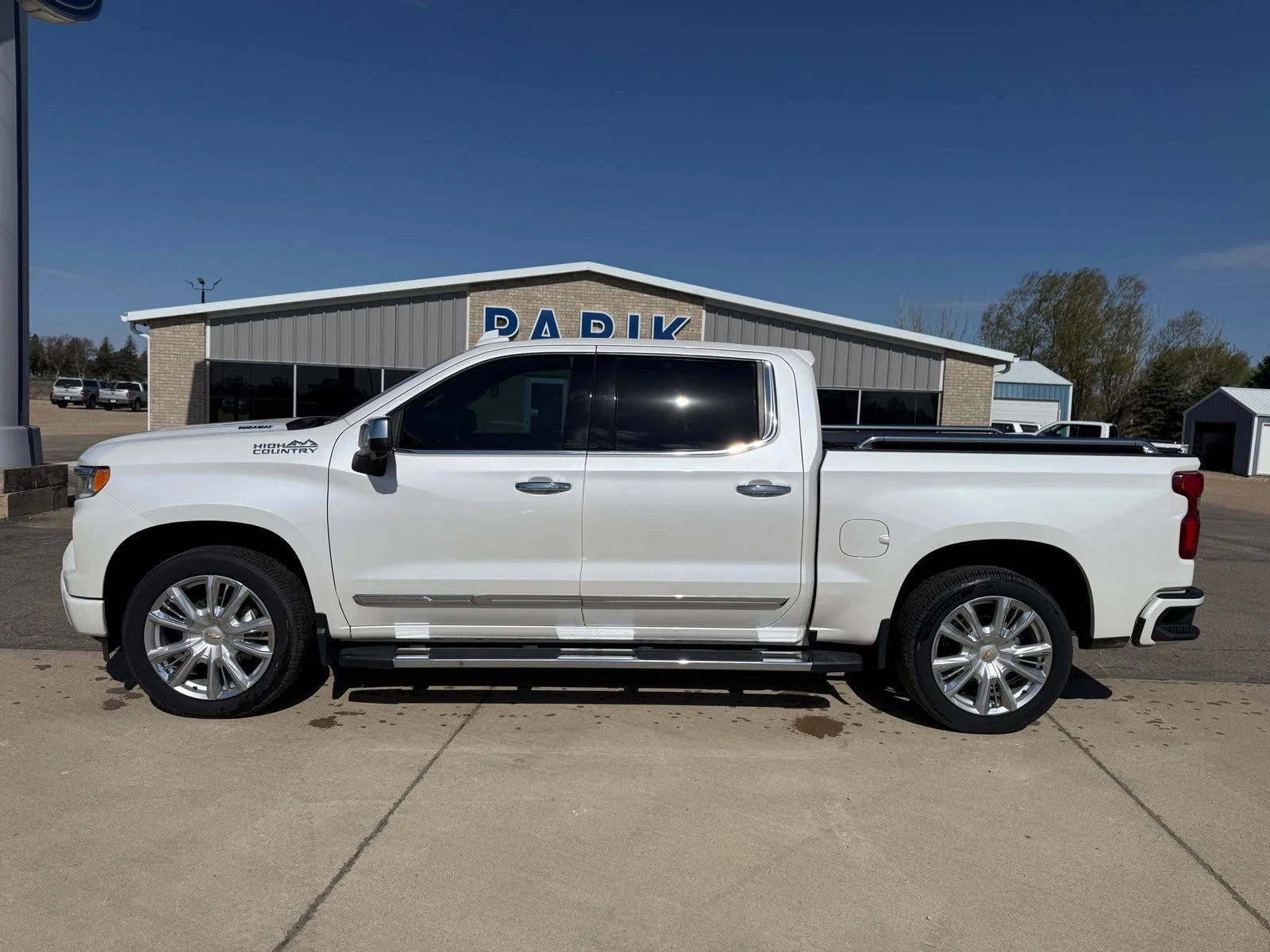 2023 Chevrolet Silverado 1500 High Country - Photo 3