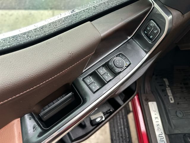 Used 2025  Ford King Ranch image 14