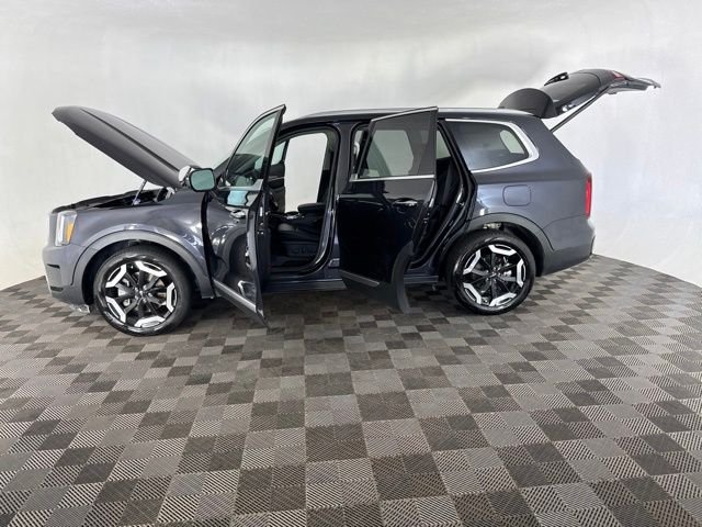 Used 2025 Gray Kia S image 11
