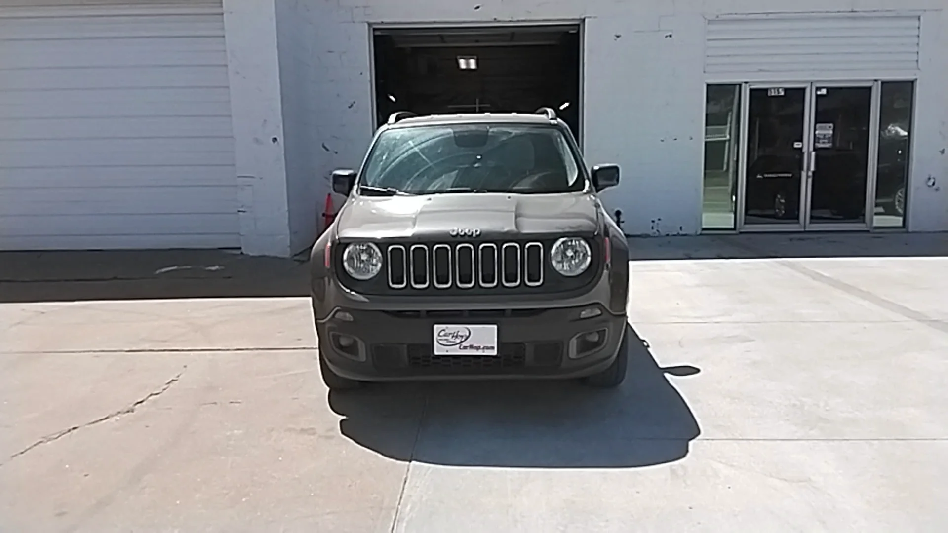 Used 2017 Gray Jeep LATITUDE image 2