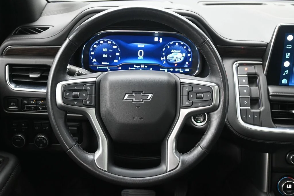 Used 2022 Gray Chevrolet Z71 image 19
