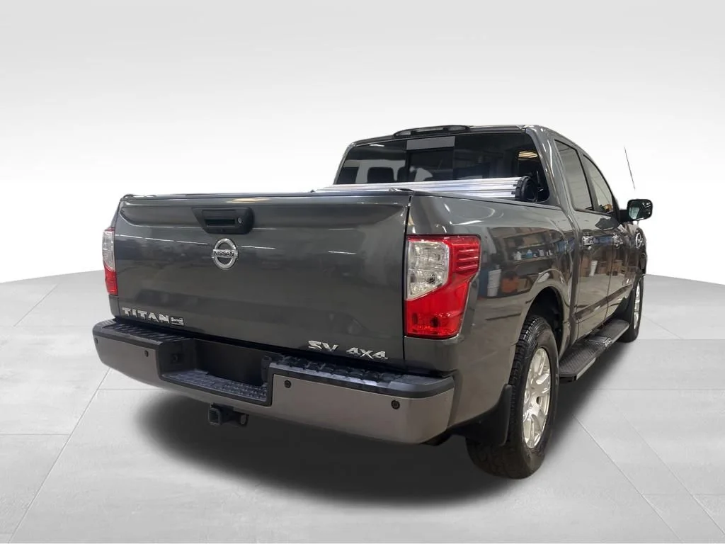 Used 2017 Gray Nissan SV image 5