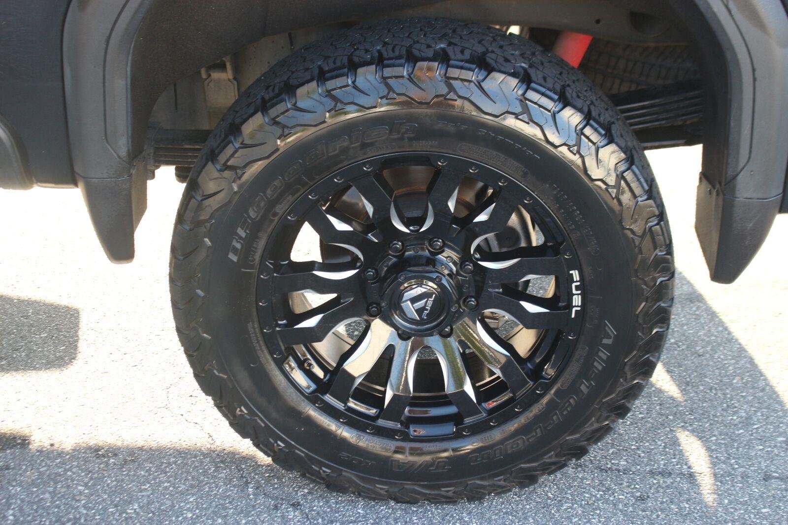 Used 2024 Titanium Rush Metallic GMC Denali image 39