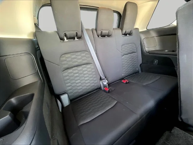 Used 2025 Silver Nissan S image 27