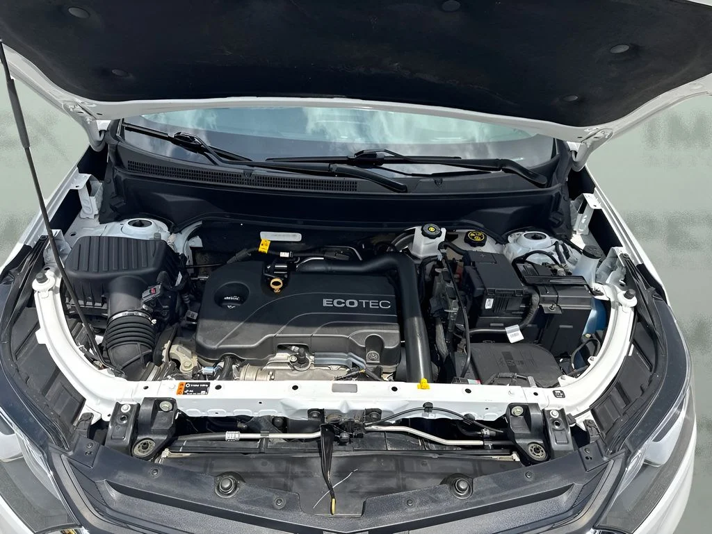 Used 2020 White Chevrolet LT image 21