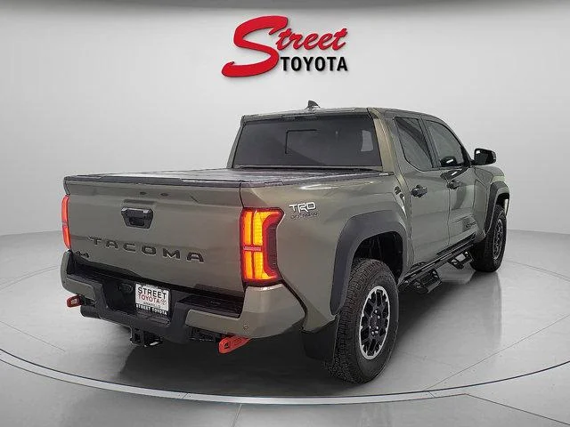 Certified Used 2024 OXIDE BRONZE ME. Toyota  image 4