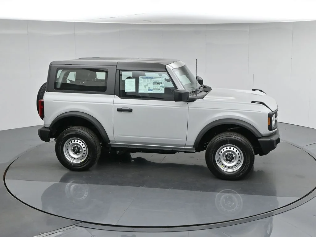 New 2026 Avalanche Gray Ford Base image 50