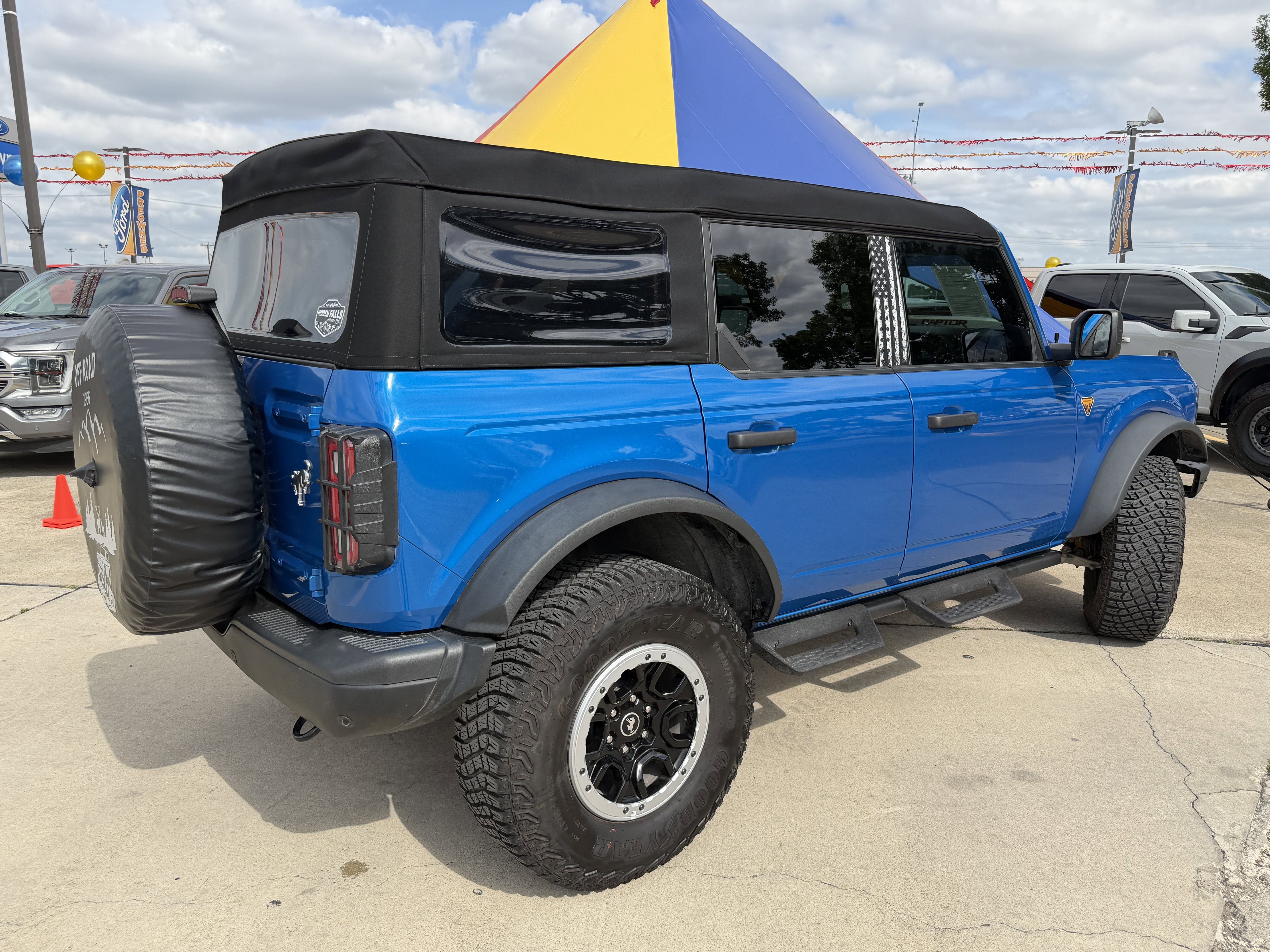 Used 2024 Velocity Blue Metallic Ford Badlands image 6