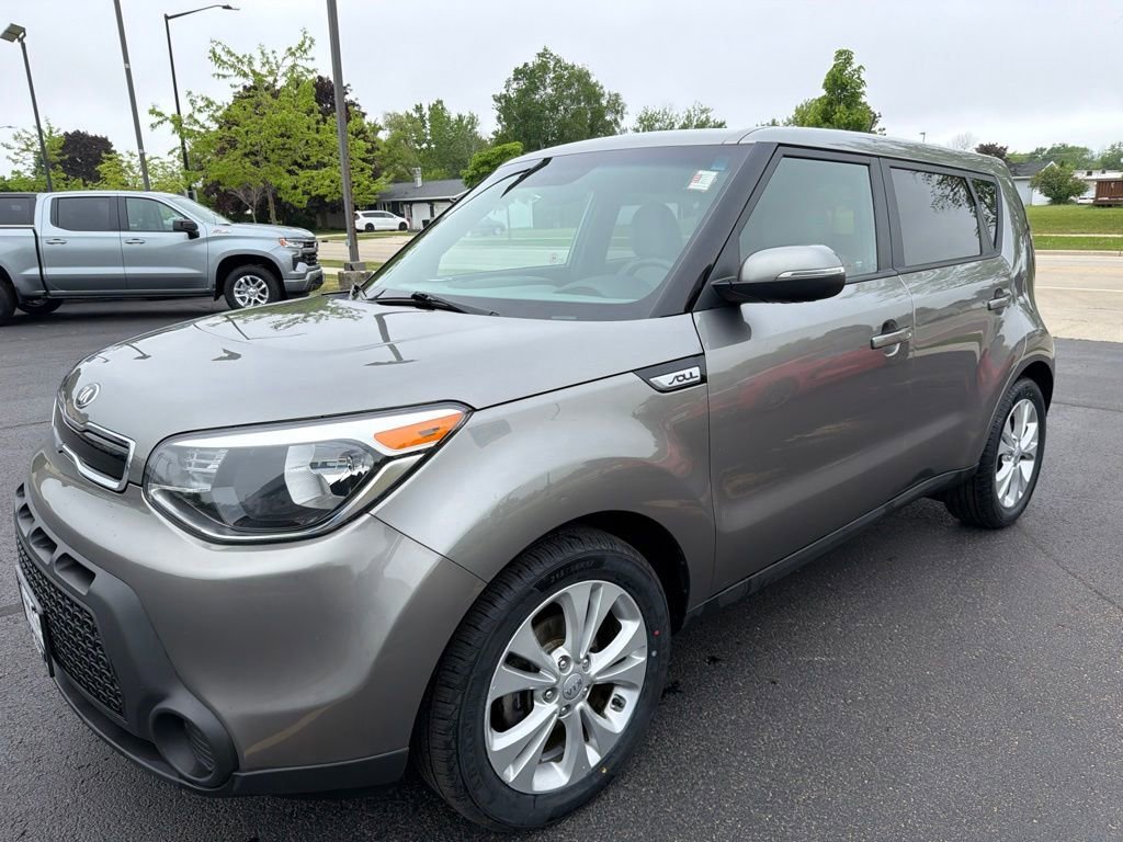 Used 2014 Gray Kia + image 2