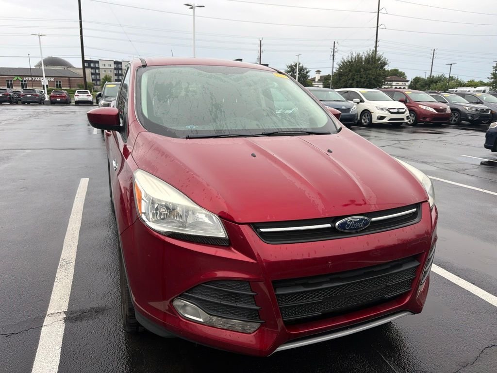 Used 2014 Ruby Red Ford SE image 5