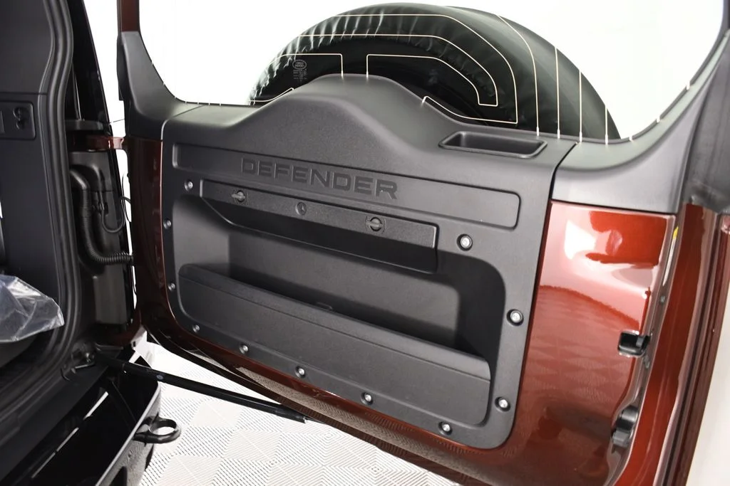 New 2026 Sedona Red Land Rover X-Dynamic SE image 24