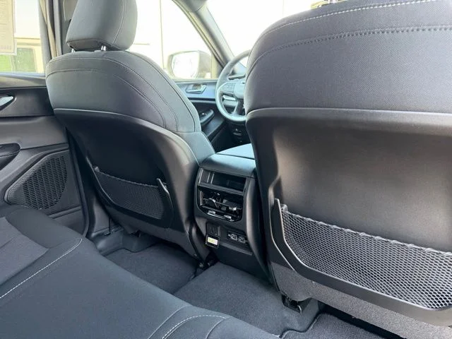 New 2026 Diamond Black Crystal Pearl-Coat Exterior Paint Jeep Laredo X image 13