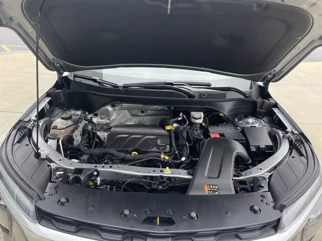 2025 Chevrolet Trax LT - Photo 42