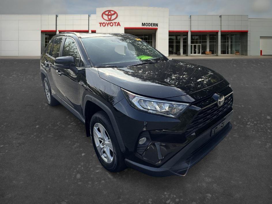 Used 2020 Midnight Black Metallic Toyota XLE image 8