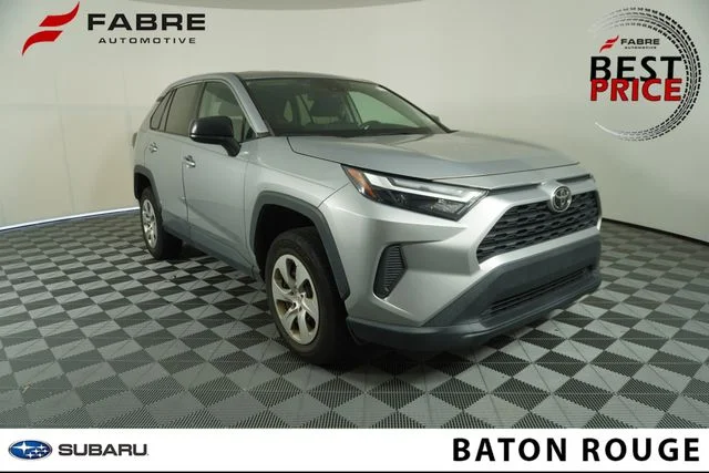 2023 Toyota RAV4 LE FWD's photo
