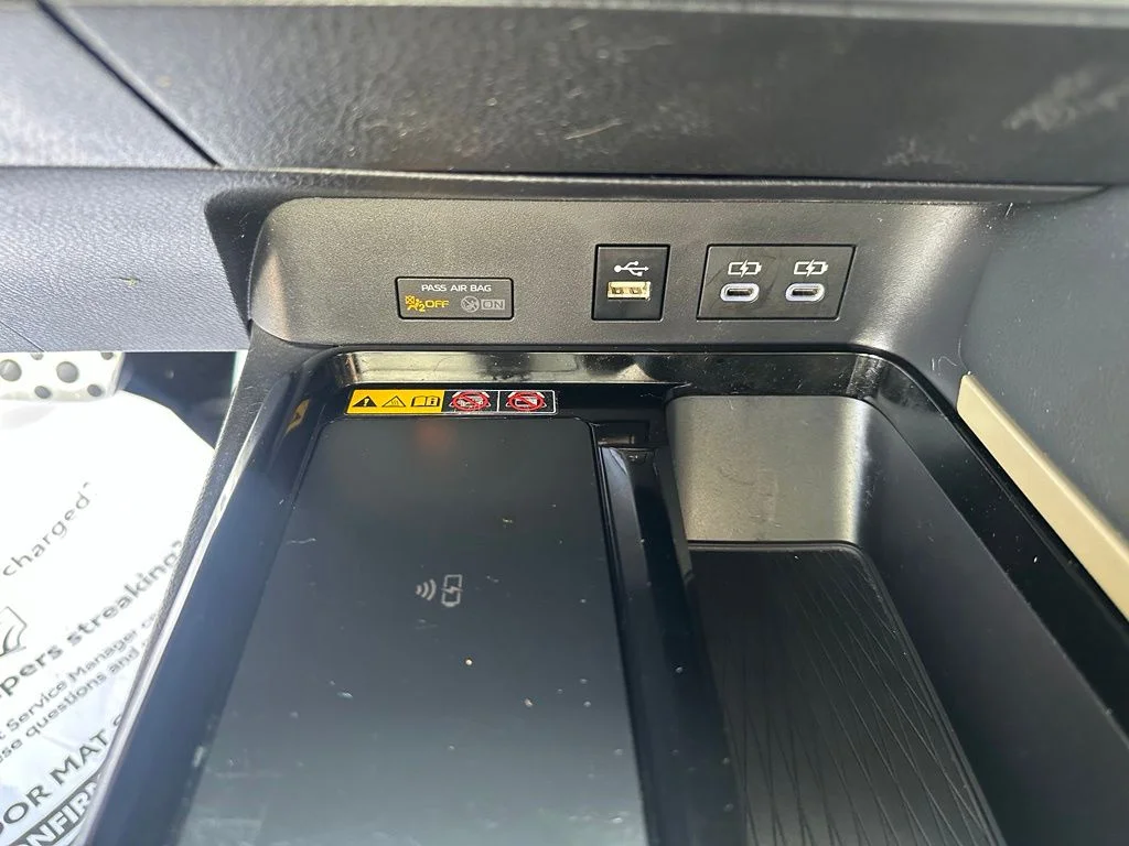 2025 Toyota Camry XSE - Photo 17