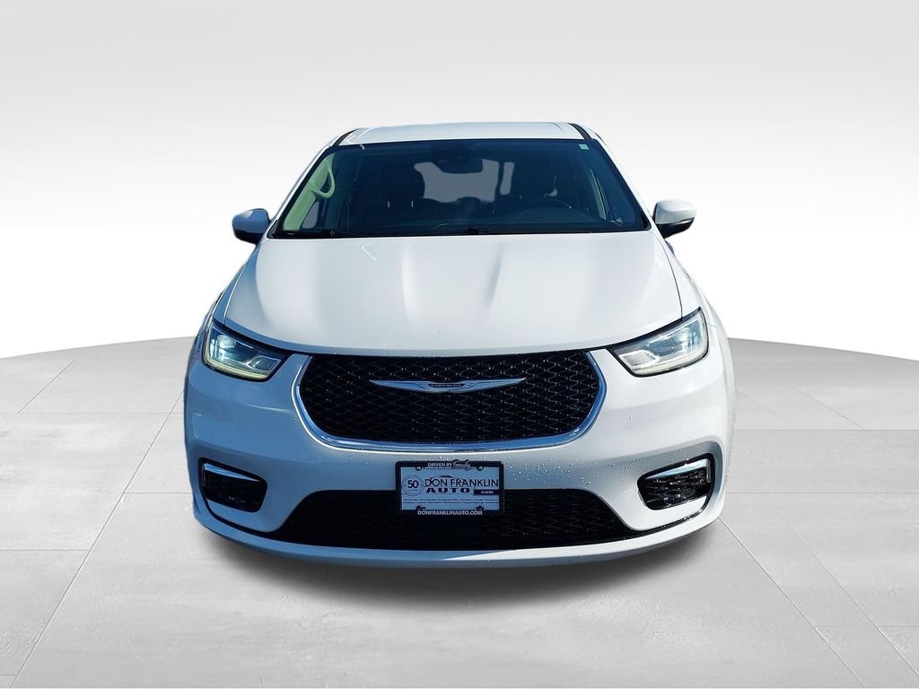 Used 2023 White Chrysler Touring L image 8
