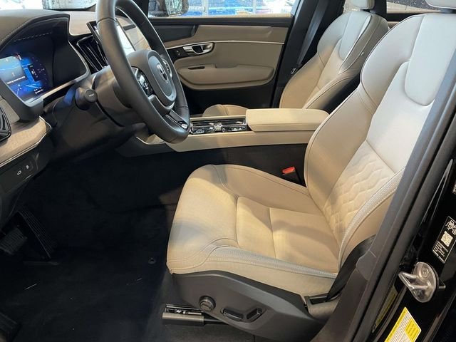 2026 Volvo XC90 Plus - Photo 14