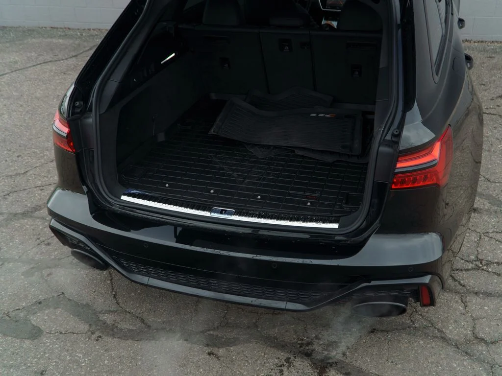 Used 2025  Audi 4.0T image 14