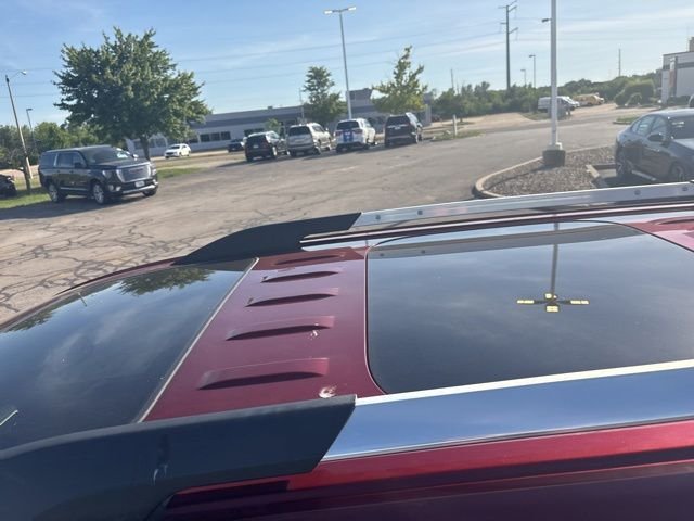 Used 2017 Red GMC Denali image 5