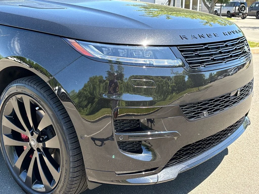 Certified Used 2024 Black Land Rover Dynamic SE image 8