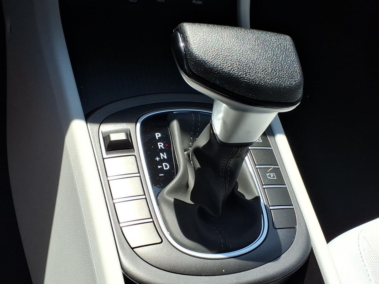 New 2026 Cyber Gray Metallic Hyundai SE FWD image 29