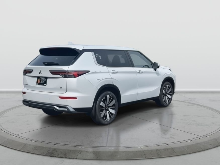 New 2026 WHT DIAMOND Mitsubishi SE image 6