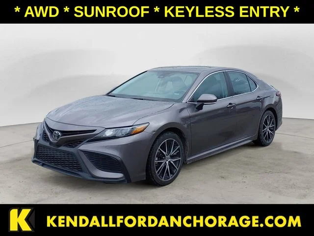 2024 Toyota Camry SE AWD's photo