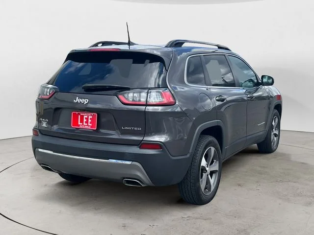 Used 2022 Gray Jeep Limited image 5