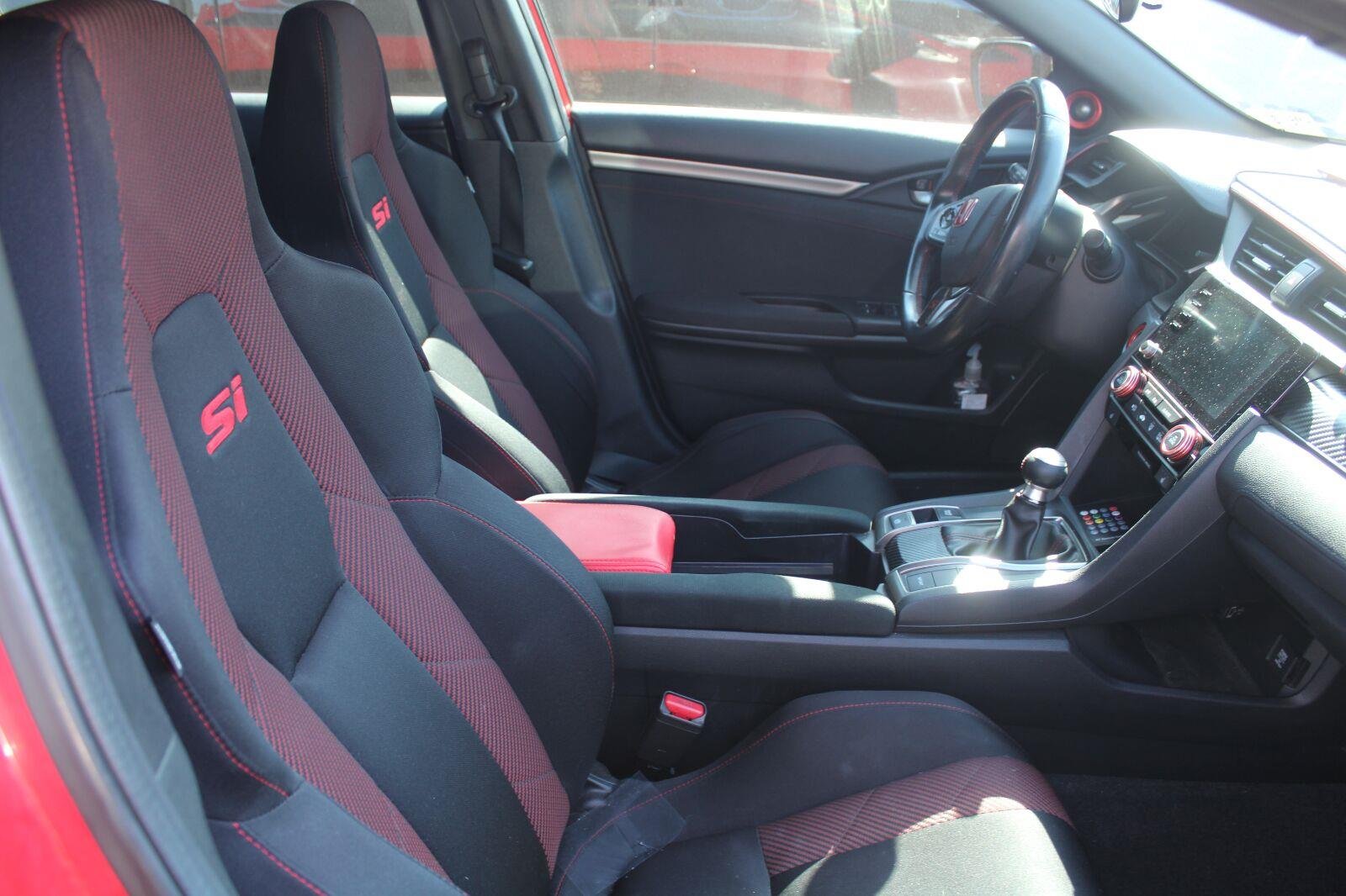 Used 2020 Rallye Red Honda SI image 4