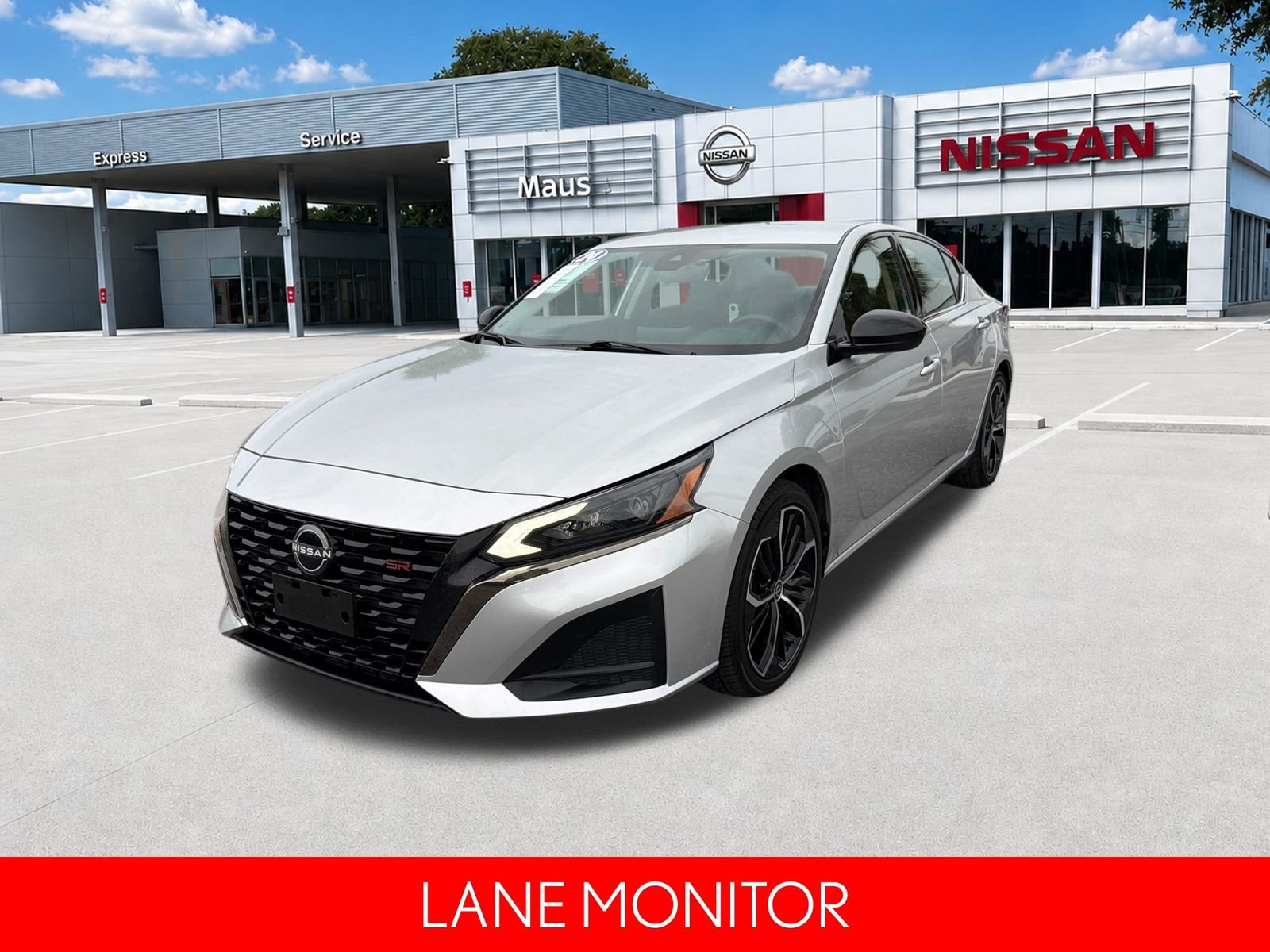 Used 2024 Silver Nissan 2.5 SR image 10