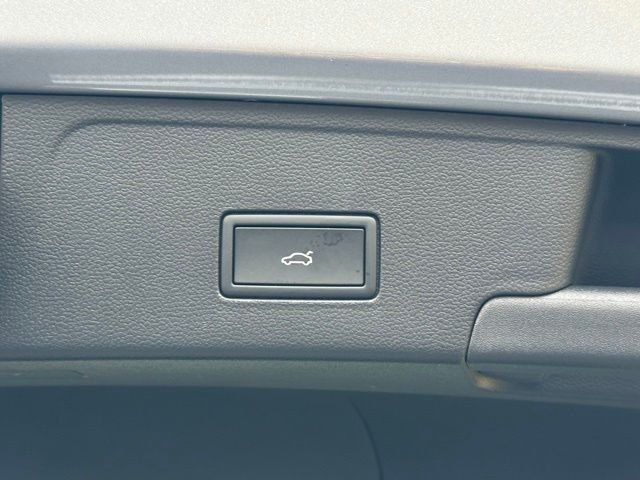 New 2026 Silver Mist Metallic Volkswagen 2.0T SEL Premium R-Line image 22