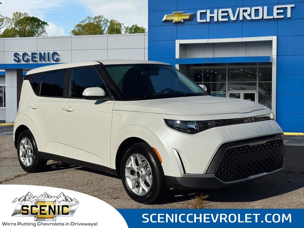 2024 Kia Soul LX