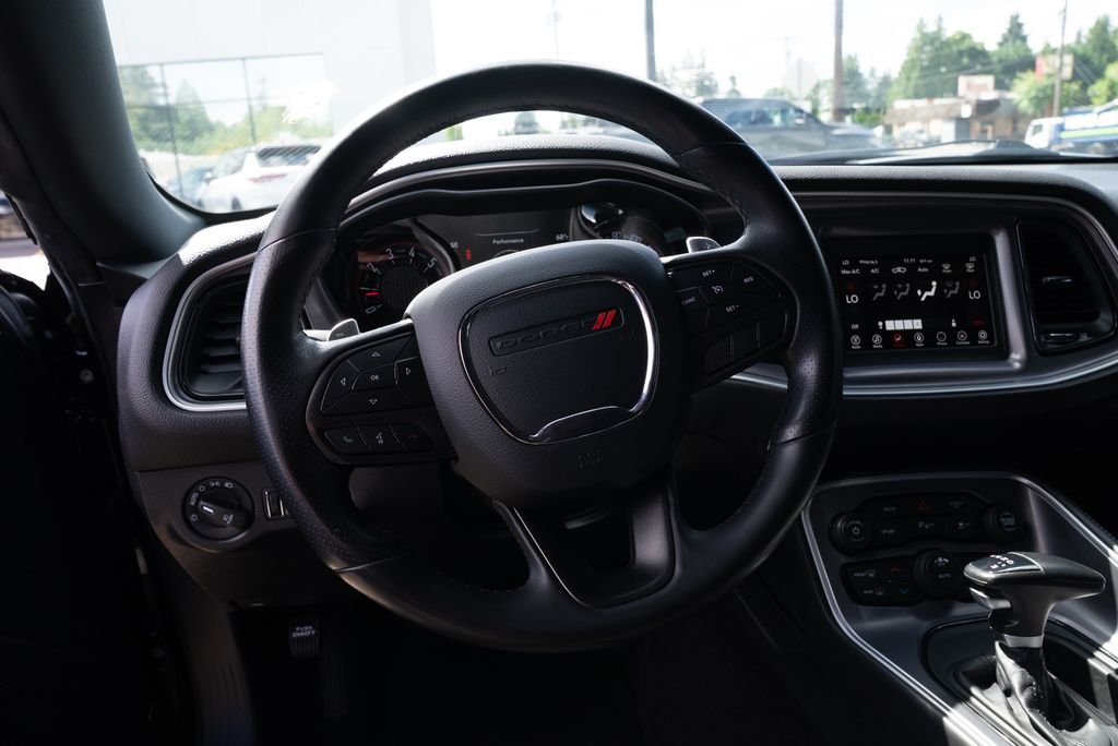 Used 2020 Pitch Black Clearcoat Dodge R/T image 9