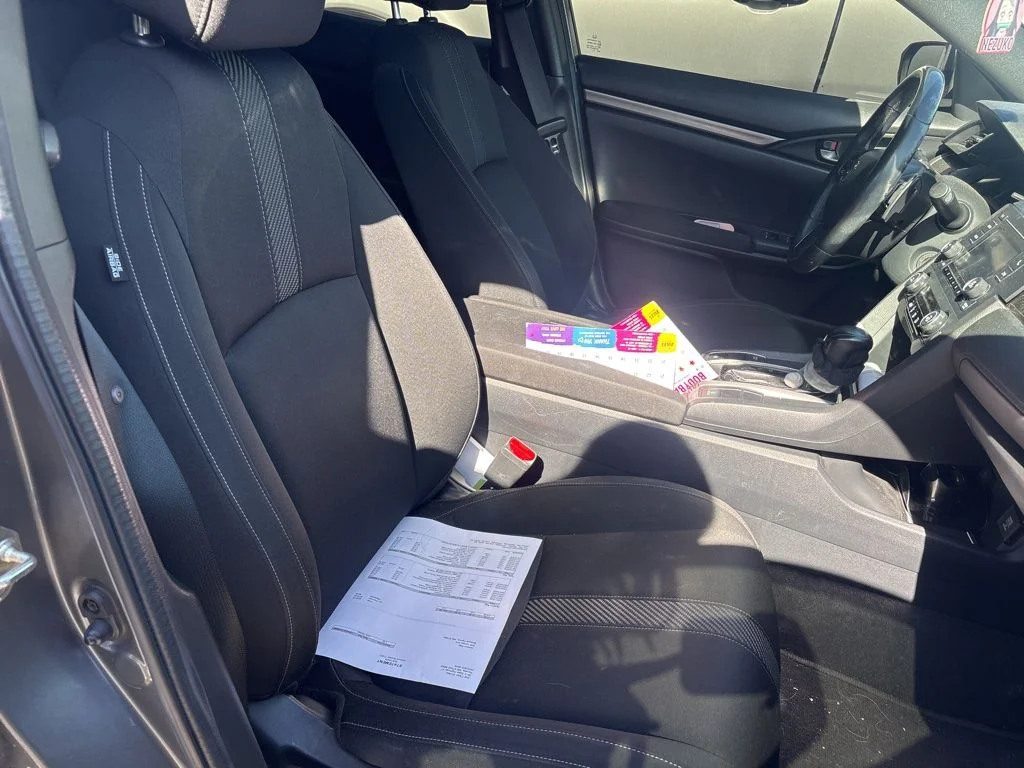 Used 2017  Honda Sport image 15