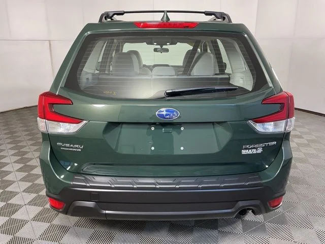 Used 2022 Green Subaru Base image 9