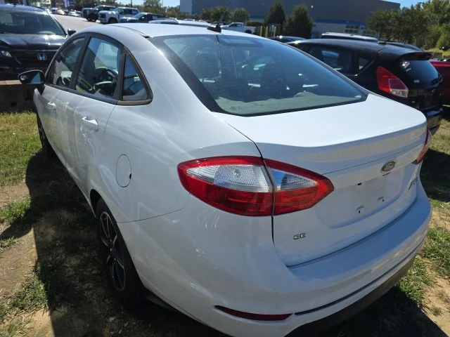 Used 2019 White Ford SE image 8