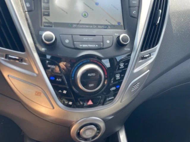 Used 2016 Black Hyundai Base image 10