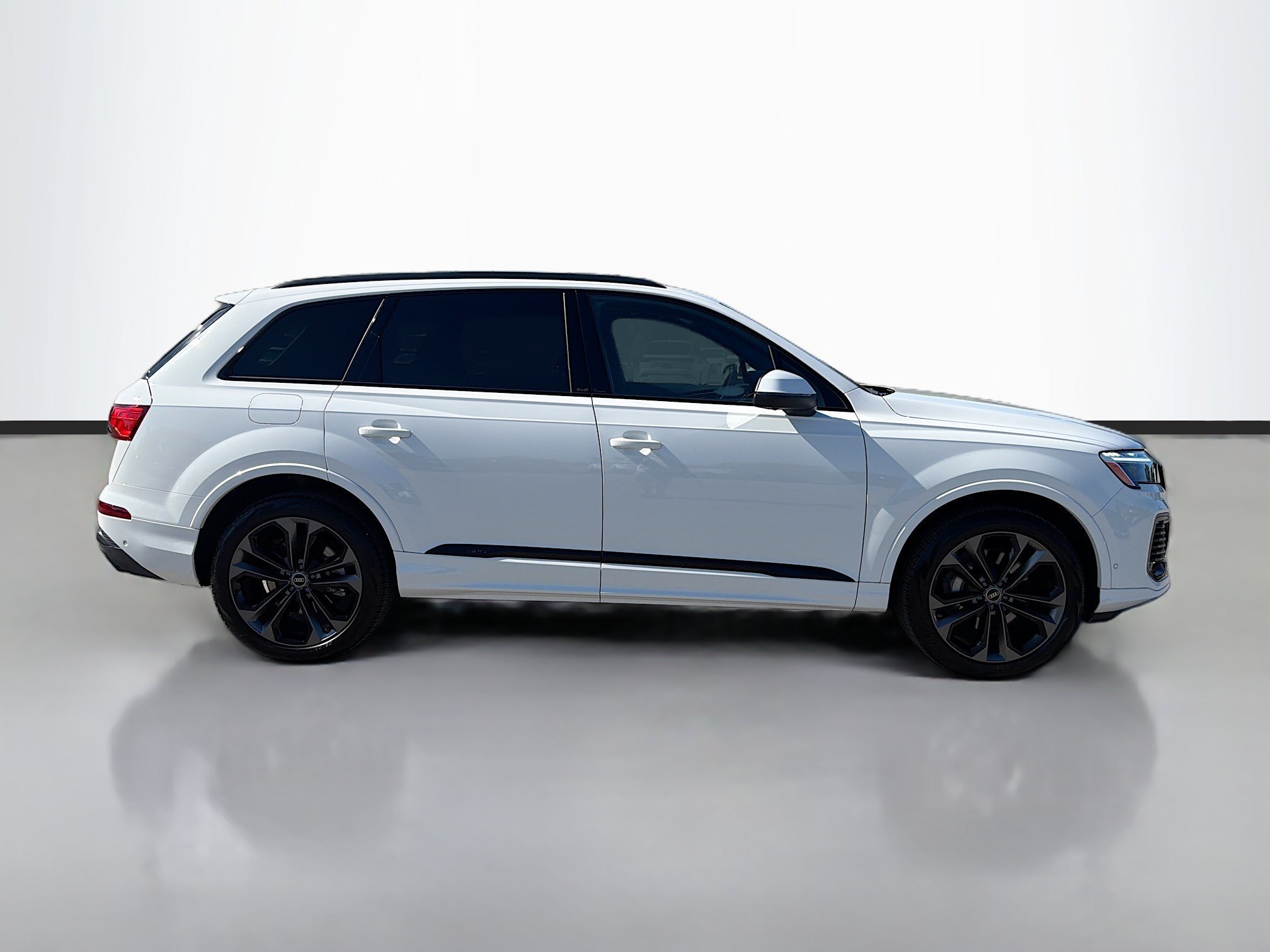 Used 2025 Carrara White Audi Premium Plus image 6