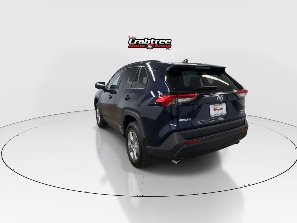 Used 2025  Toyota XLE image 6